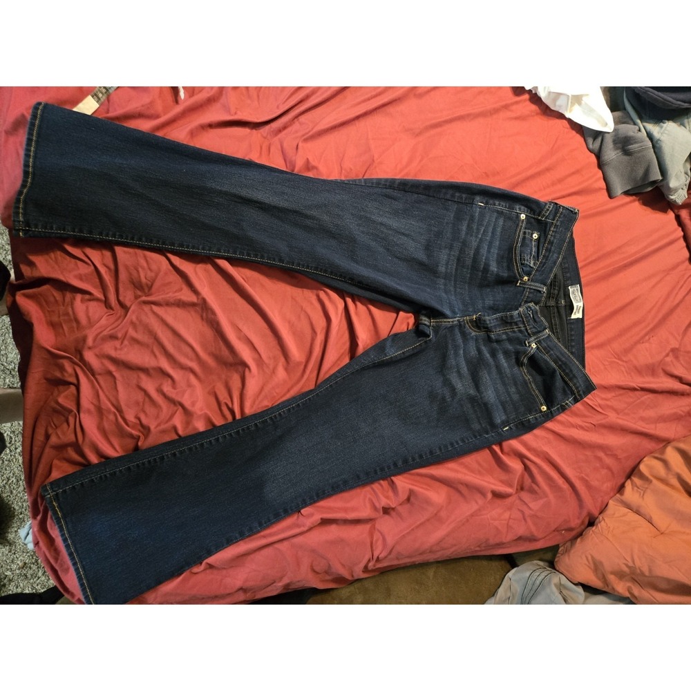 Levis Signature Curvy Bootcut Jeans Womens Dark Wash Denim Pants